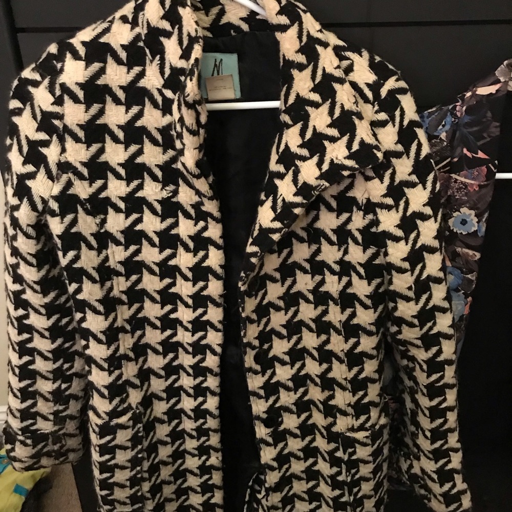 Clothes - Picture 4 of 8